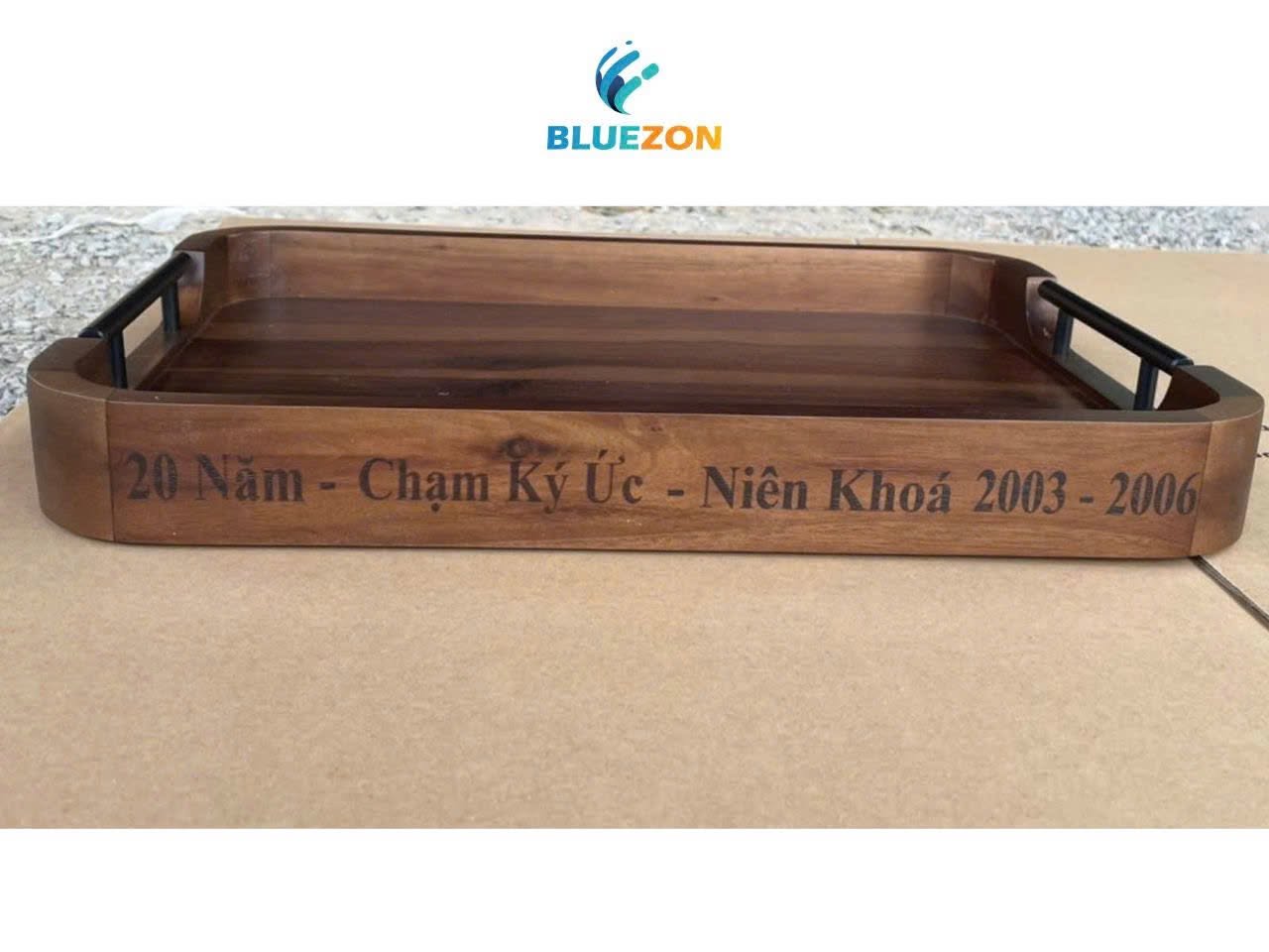 Khay gỗ tràm khắc laser 20 Năm Chạm Ký Ức Niên khóa 2003 2006